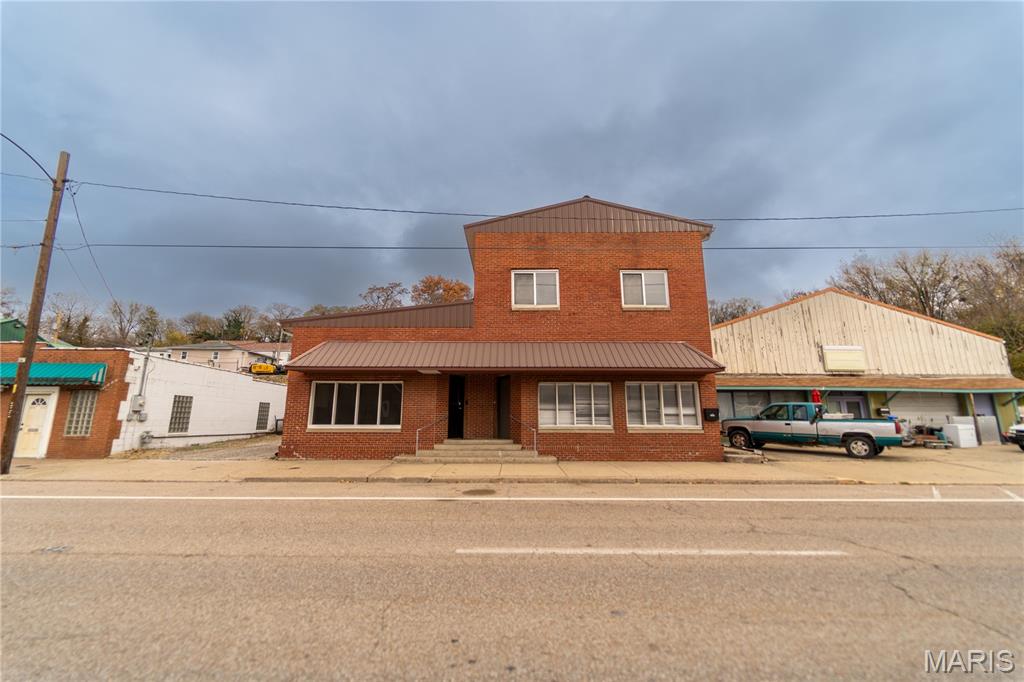 Alton - Commercial Sale