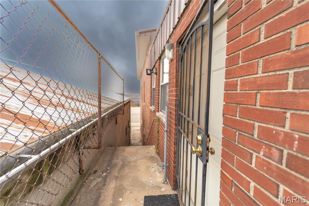 Alton - Commercial Sale