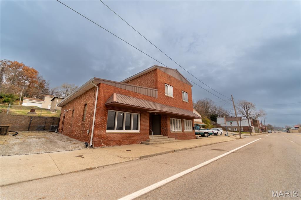 Alton - Commercial Sale