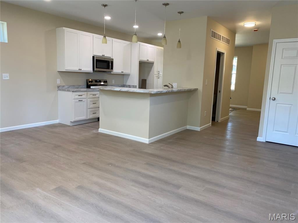 6518 Etzel Ave - Residential