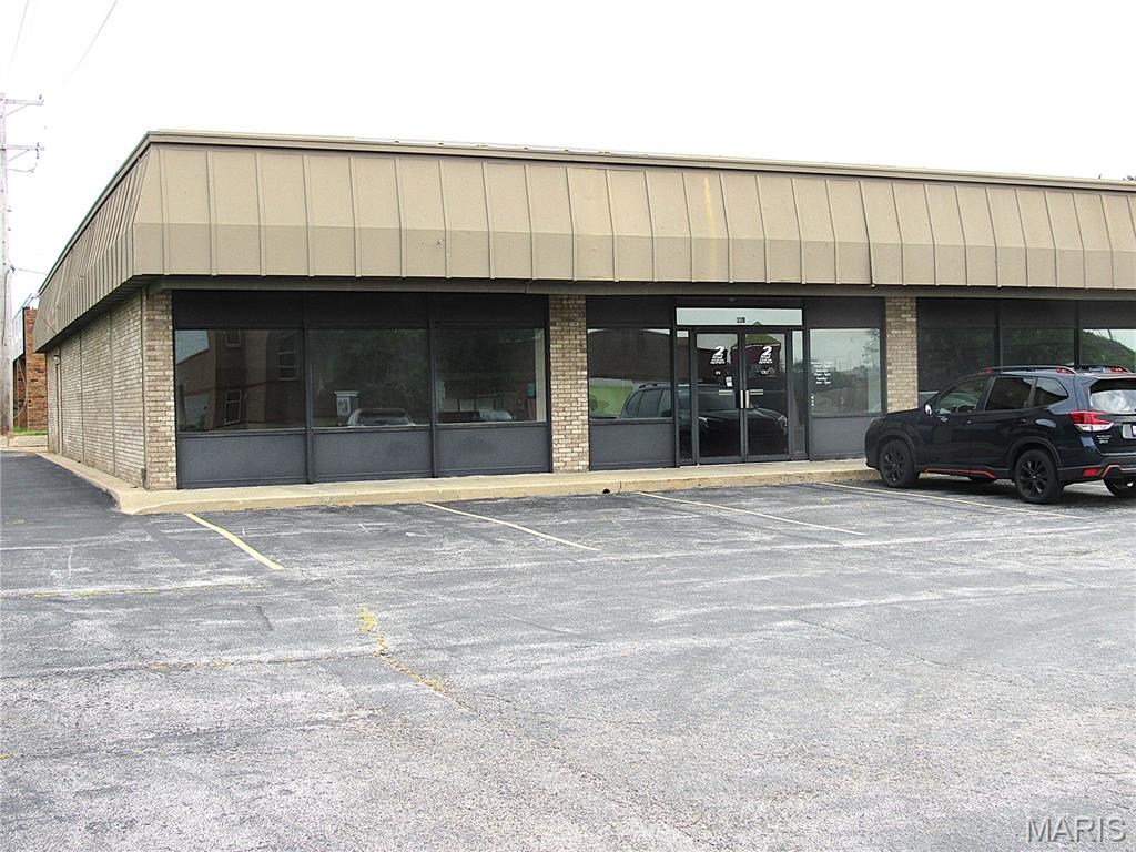 Center Park South - Commercial Lease