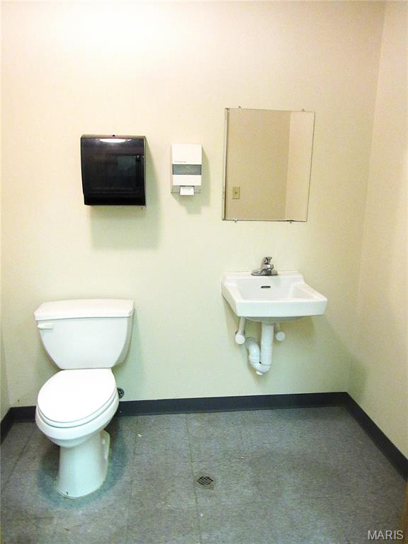 Center Park South - Commercial Lease