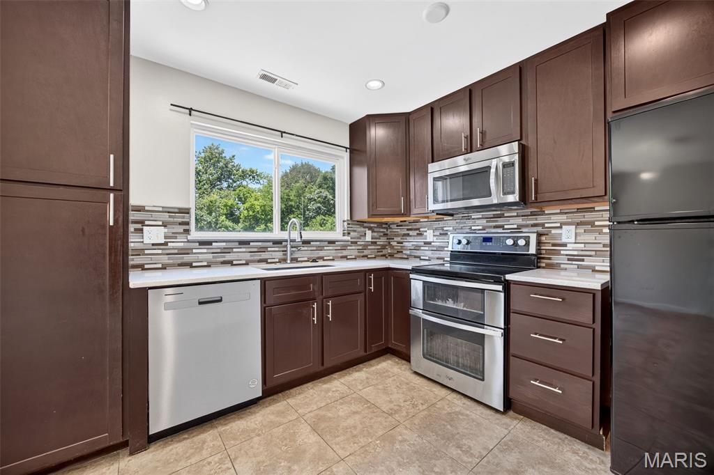 Heatherton Condos Ph2 Stg8 - Residential