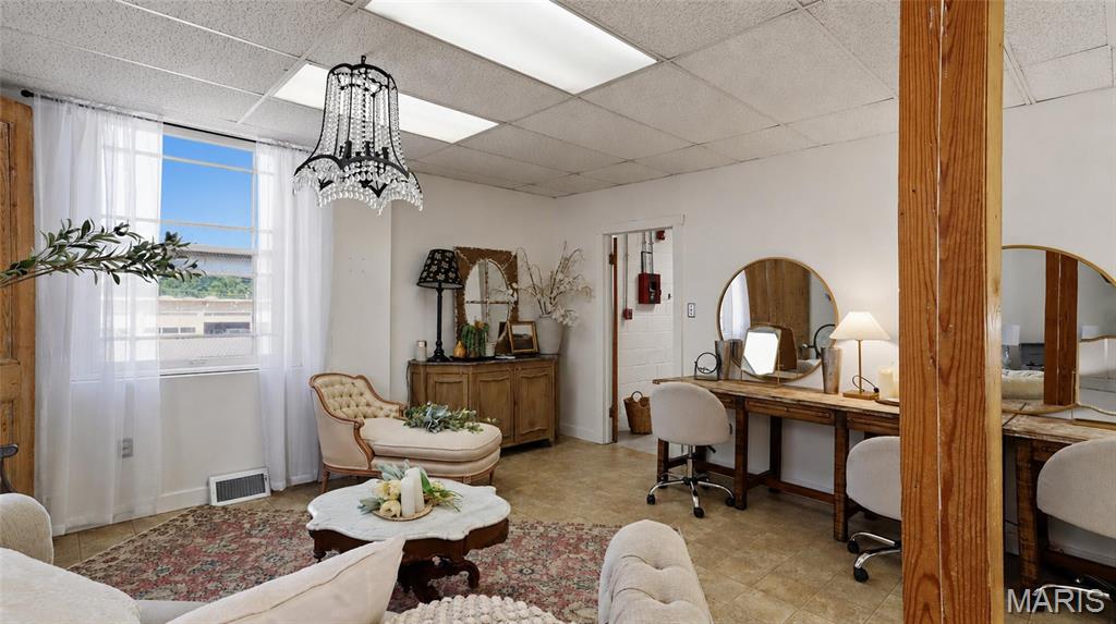 n/a - Commercial Sale