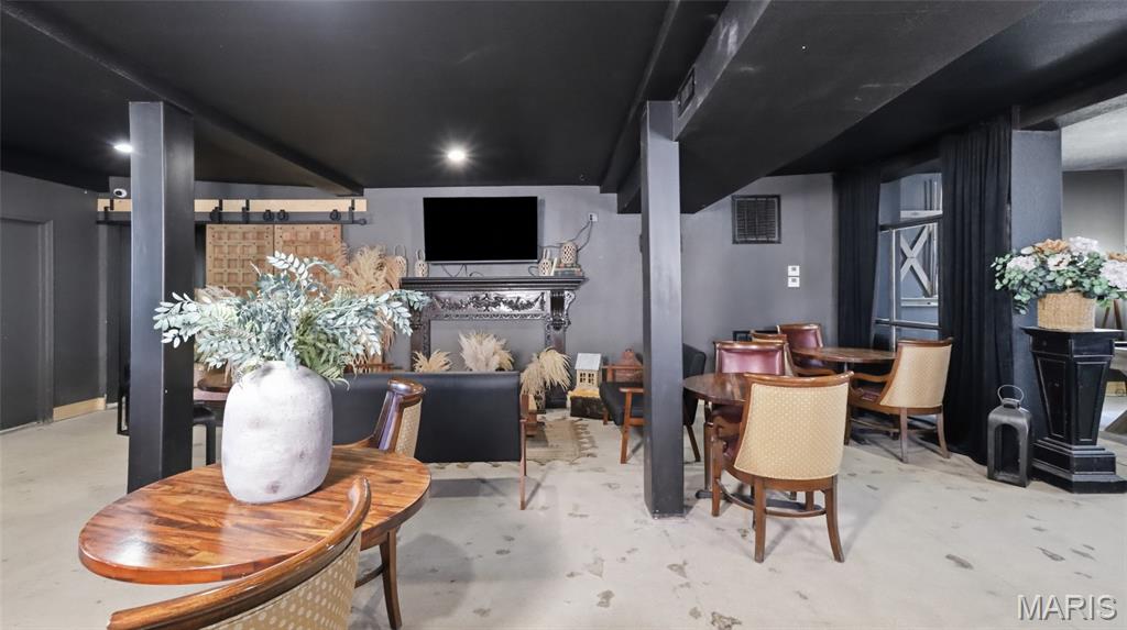 n/a - Commercial Sale
