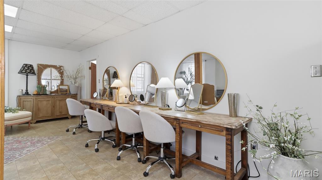 n/a - Commercial Sale