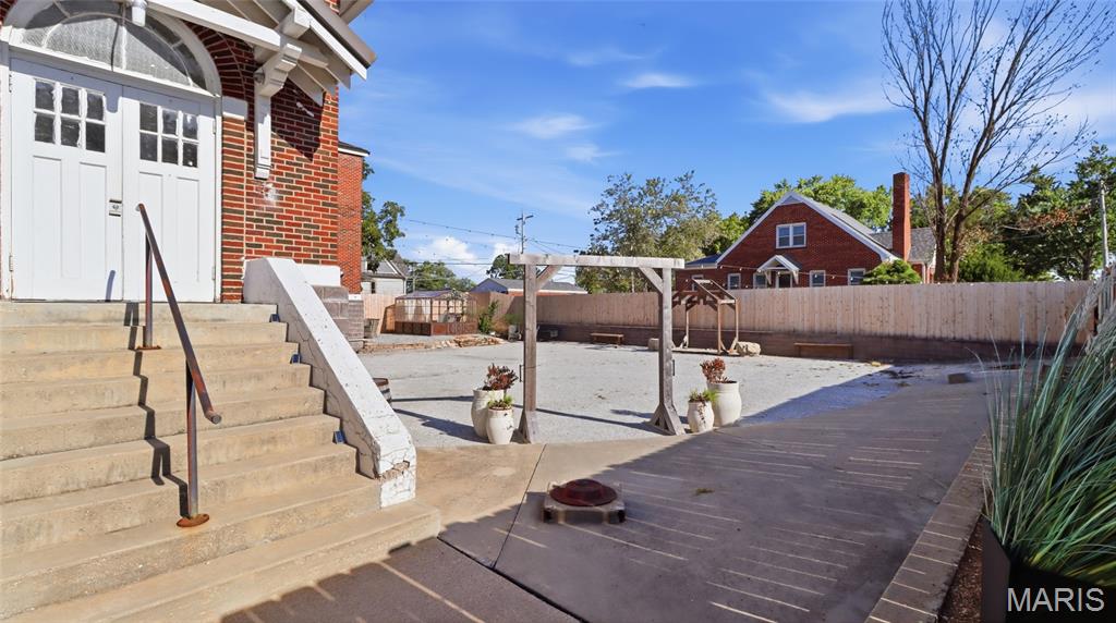 n/a - Commercial Sale