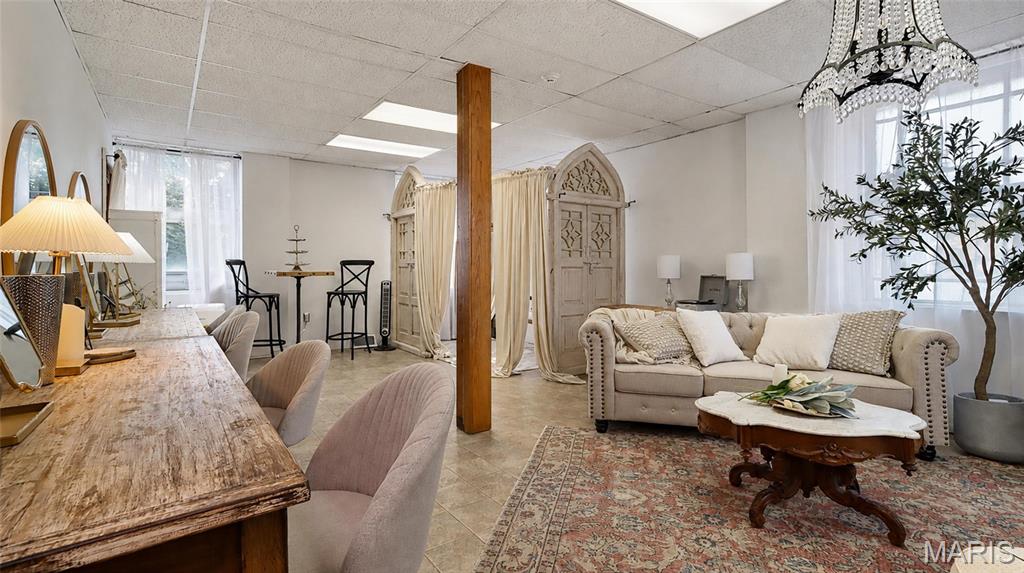 n/a - Commercial Sale