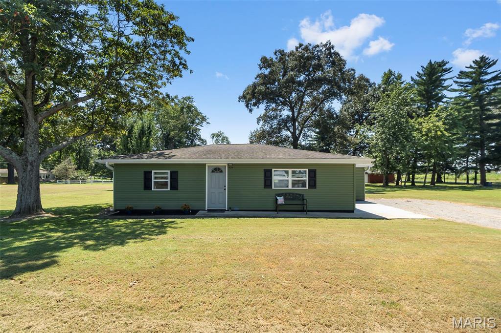 If you’ve been waiting for a home that feels simple in all the right ways, this might be it. Tucked into the small-town charm of Morley, this 2-bedroom, 1-bath home has been well cared for and is ready for its next chapter; no long renovation list required. It’s the kind of place where life can move a little slower, neighbors still feel like neighbors, and you’re still only a short drive from town when you need it. Whether this is your first set of keys, your fresh start, or simply your chance to own something that feels manageable and comfortable, there’s a lot to love here. And because moving should come with more excitement than worry, the seller is including a one-year home warranty for added peace of mind. Come see what small-town living could look like for you.