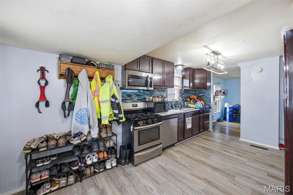 Middle Carlyle - Residential