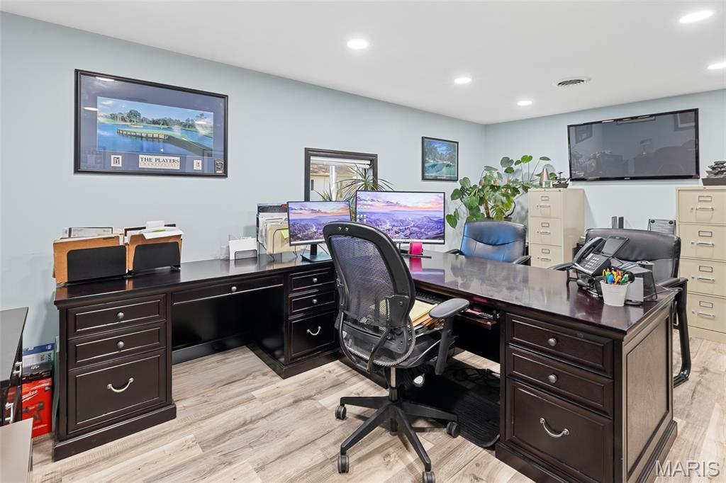 Not in a subdivision - Commercial Sale