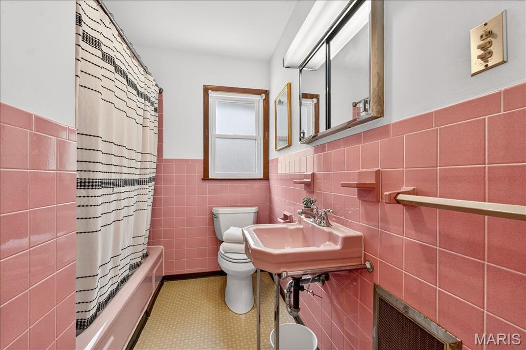 Crestwood First Add - Residential Lease