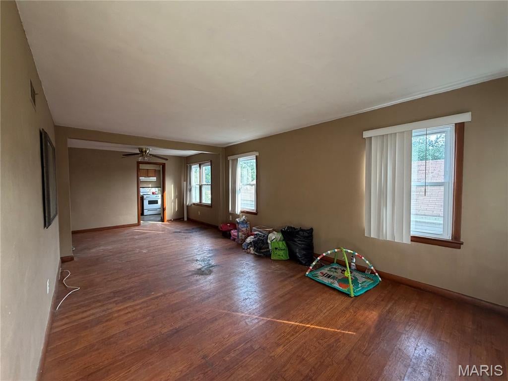 West Walnut Manor - Residential