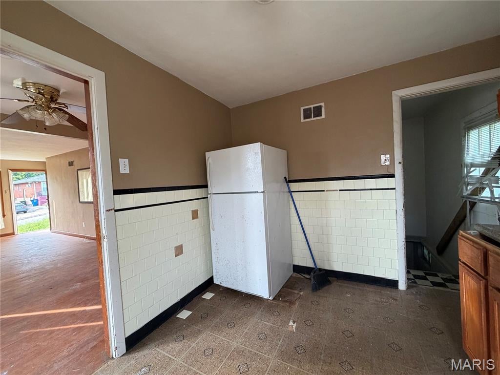 West Walnut Manor - Residential