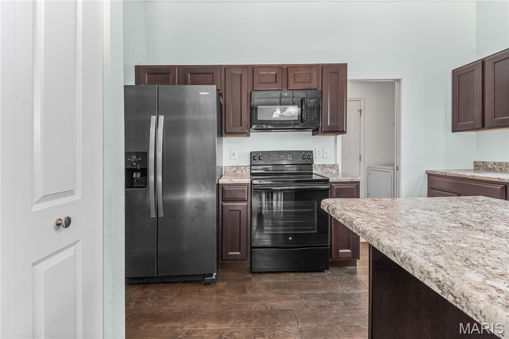 Twelve Oaks - Residential