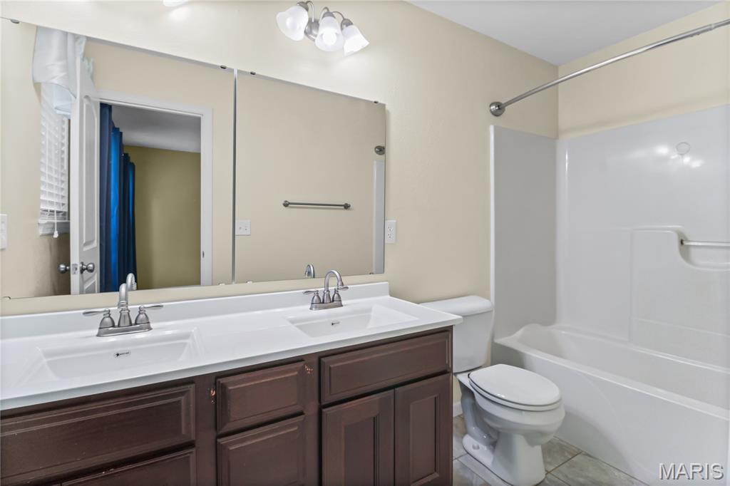 Twelve Oaks - Residential