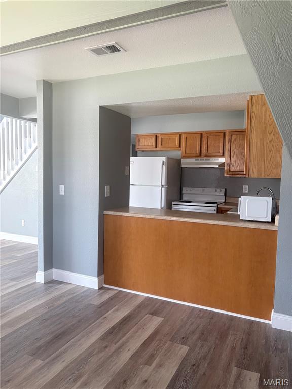 PINETREE ESTATES - Residential Lease
