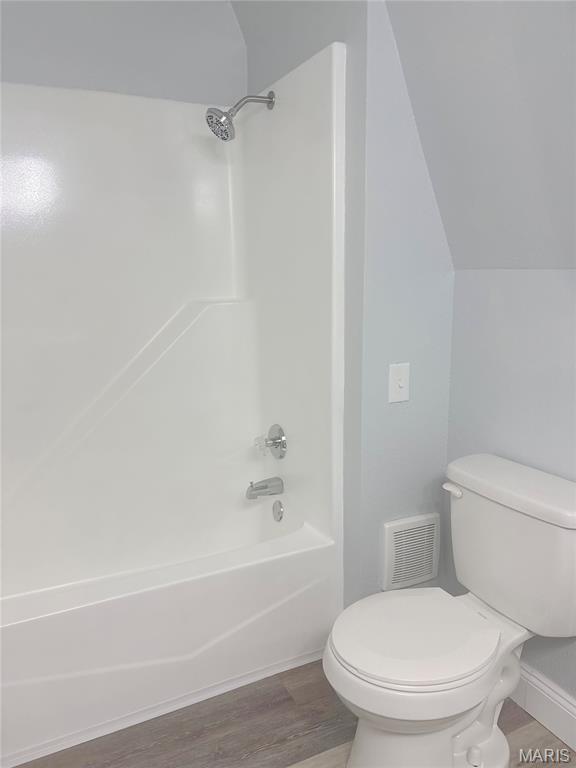 PINETREE ESTATES - Residential Lease