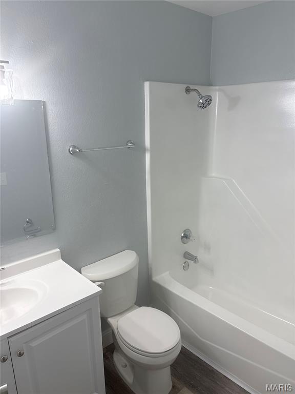 PINETREE ESTATES - Residential Lease