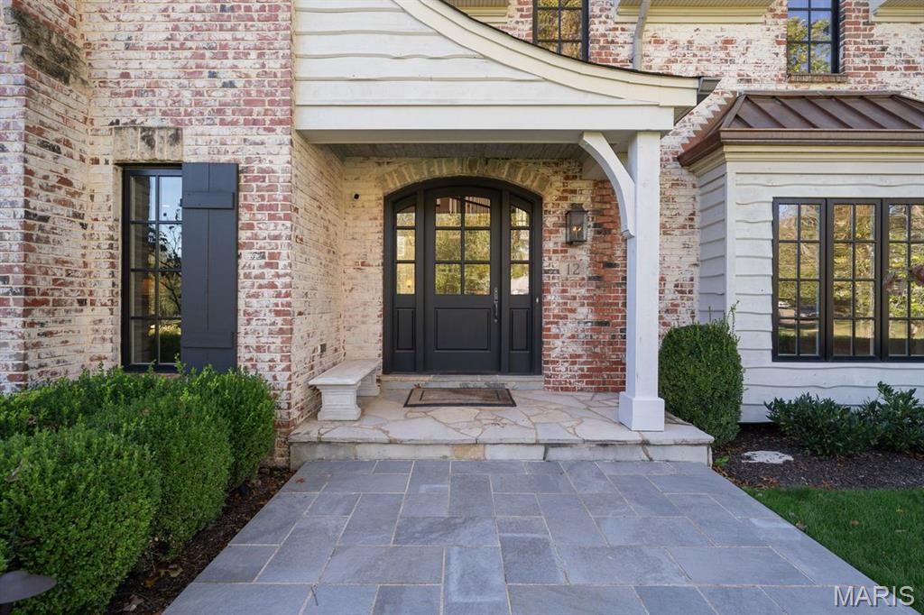 Ladue Manor - Residential