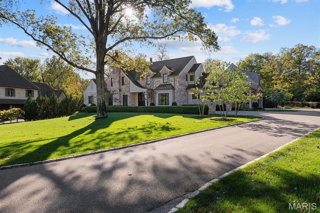 Ladue Manor - Residential