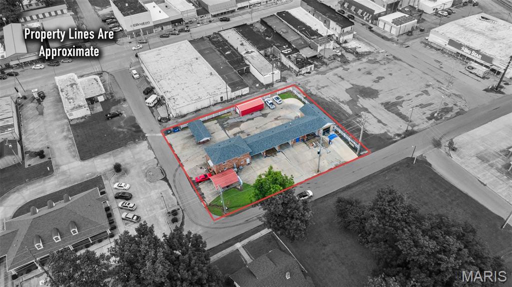 This is a once in a lifetime investment opportunity in Portageville. Whether you are looking to expand or start your business, this has it all! This listing includes 4 sources of income and 2 properties. The sale includes 2 fully functioning car washes, duplex, and 31 storage units. The primary carwash is attached to a duplex. Both were built in 1997. The duplex is fully occupied and has had numerous updates. Each unit is a 1 bed and 1 bathroom and comes fully furnished. The carwash features 3 self-serve bays, 2 auto bays, storage shed, utility room, and 3 vacuum stations. All the equipment has been kept up and provides the latest equipment for a car wash. Both the duplex and carwash have brick exterior. The location is centrally located in the heart of Portageville. The second carwash features 3 self-serve bays, a vacuum station, and a utility room. On the back side of the second carwash there are 31 storage units with a history of high occupancy and passive income. These properties have been meticulously maintained. The second car wash and storage units are located in a high traffic area on US-61. This provides for lots of exposure. These properties offer a rare chance for multiple sources of passive income with very low maintenance. Don't miss out on this great financial opportunity!!
