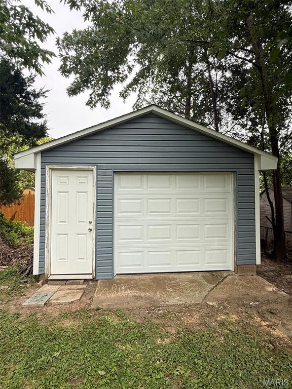 South Carondelet Suburbs - Residential Lease