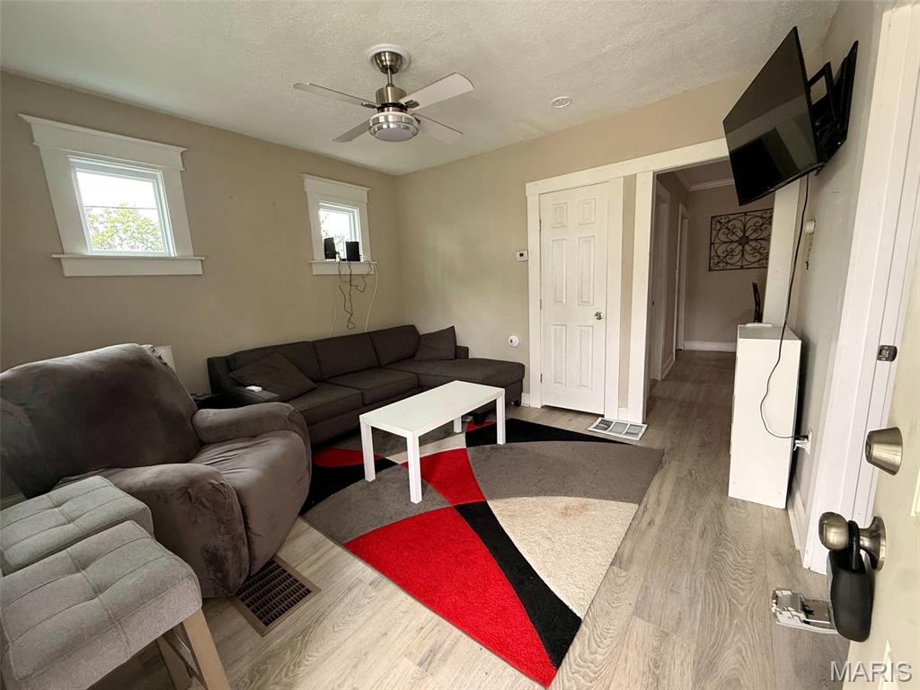 South Carondelet Suburbs - Residential Lease