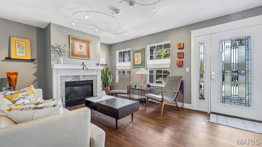 Parkway Villas - Residential