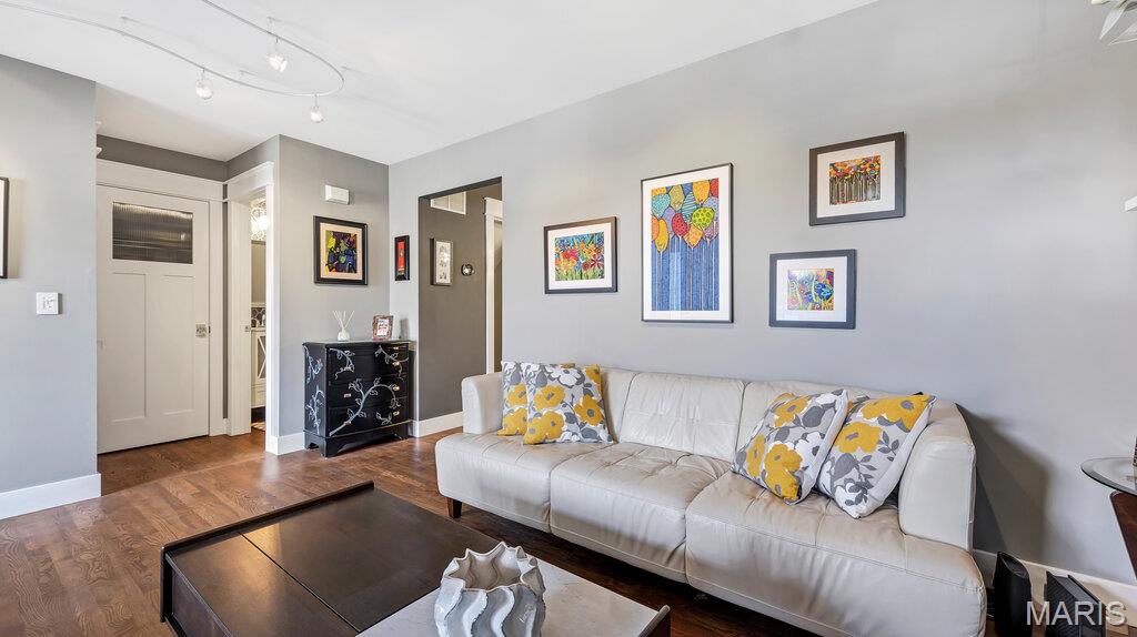Parkway Villas - Residential