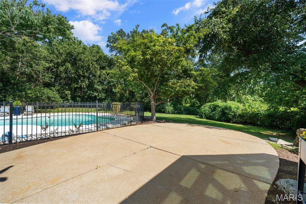 Longrove Lane - Residential