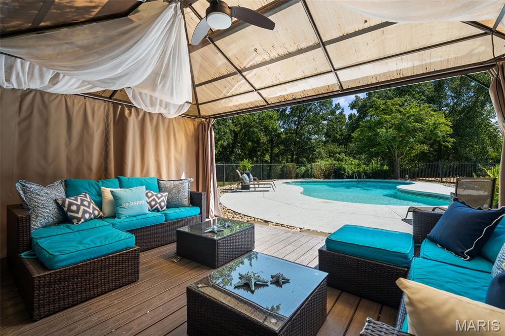 Longrove Lane - Residential