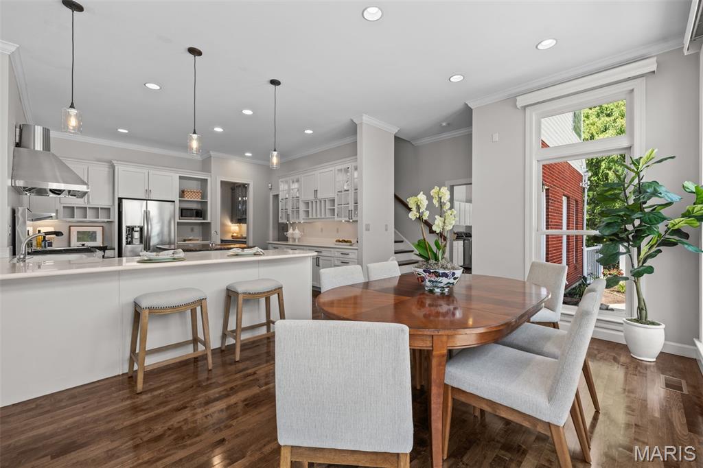 Longrove Lane - Residential