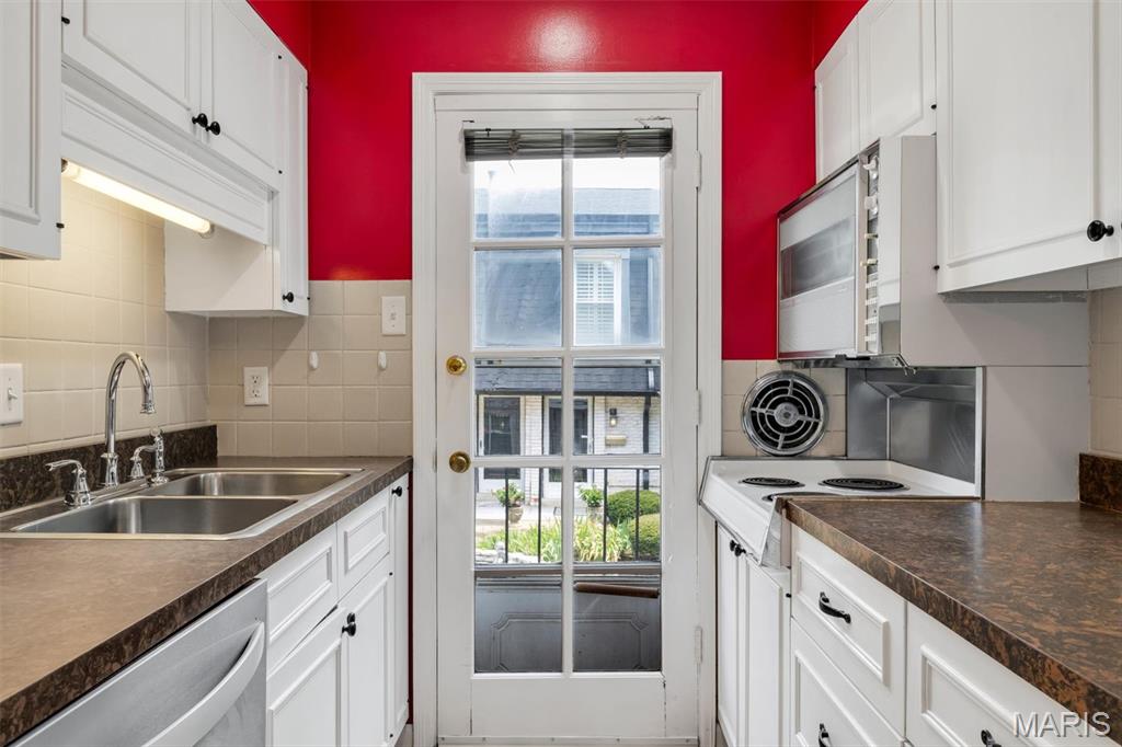 Chateau De Ville Condo Sec - Residential