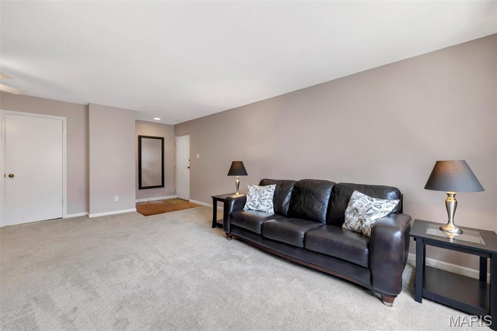 Chateau De Ville Condo Sec - Residential
