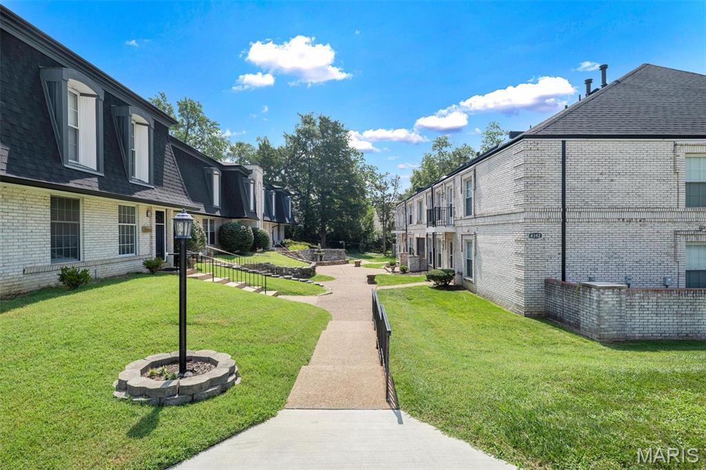 Chateau De Ville Condo Sec - Residential