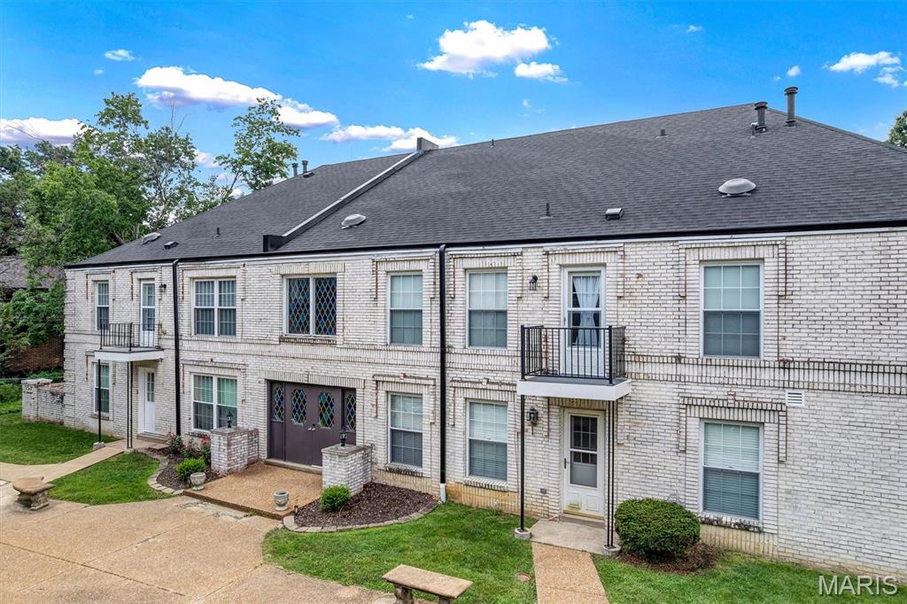 Chateau De Ville Condo Sec - Residential