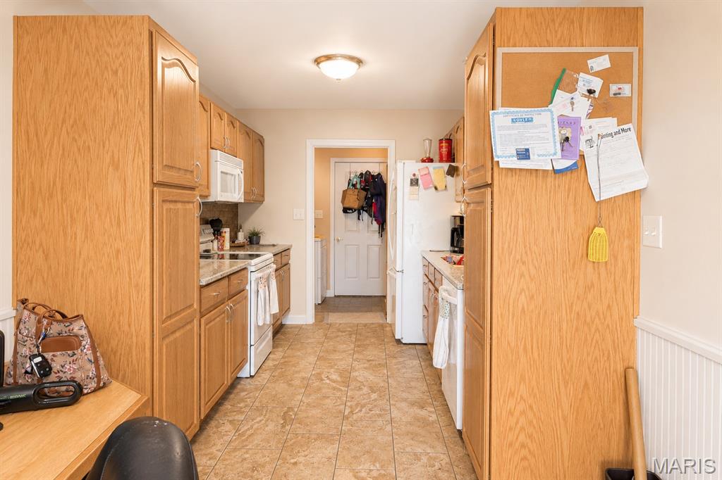 Oakview Villas & Arlington Condos - Residential