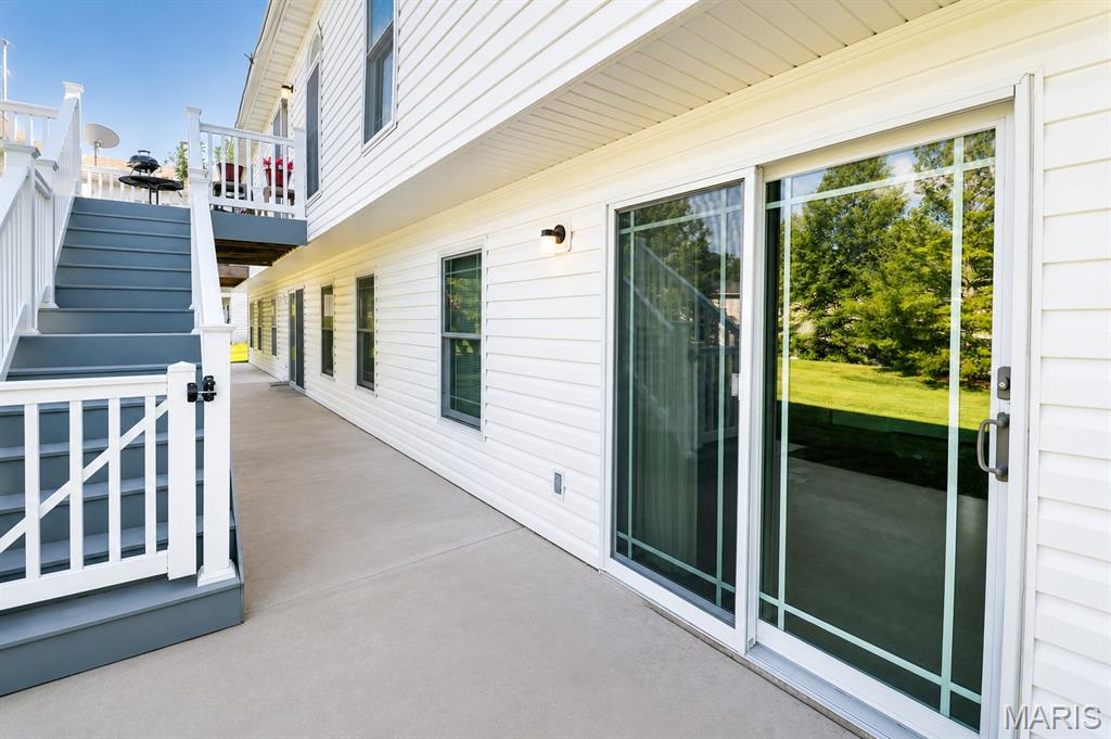Oakview Villas & Arlington Condos - Residential