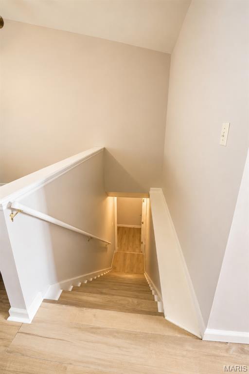 Oakview Villas & Arlington Condos - Residential