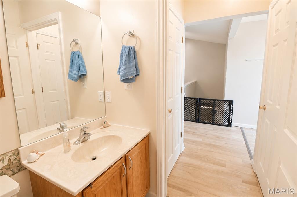 Oakview Villas & Arlington Condos - Residential