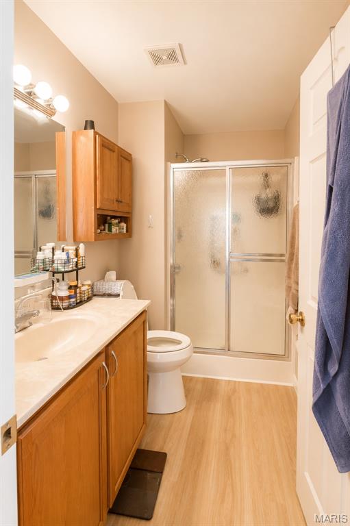 Oakview Villas & Arlington Condos - Residential