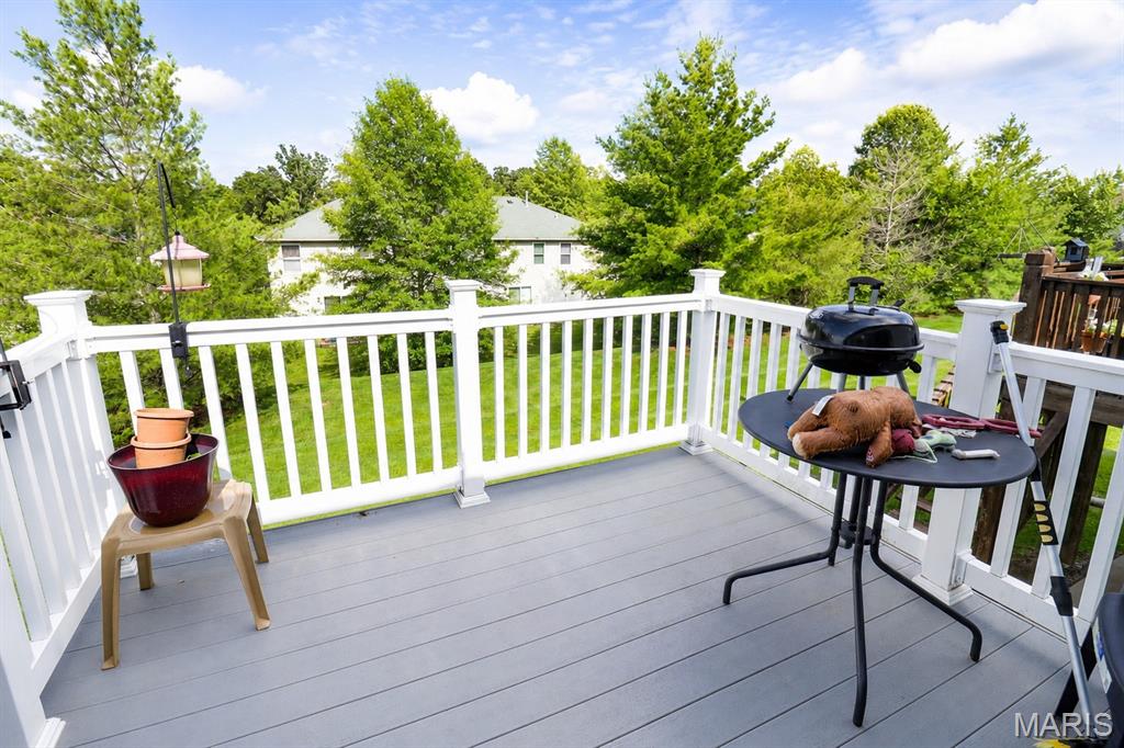 Oakview Villas & Arlington Condos - Residential