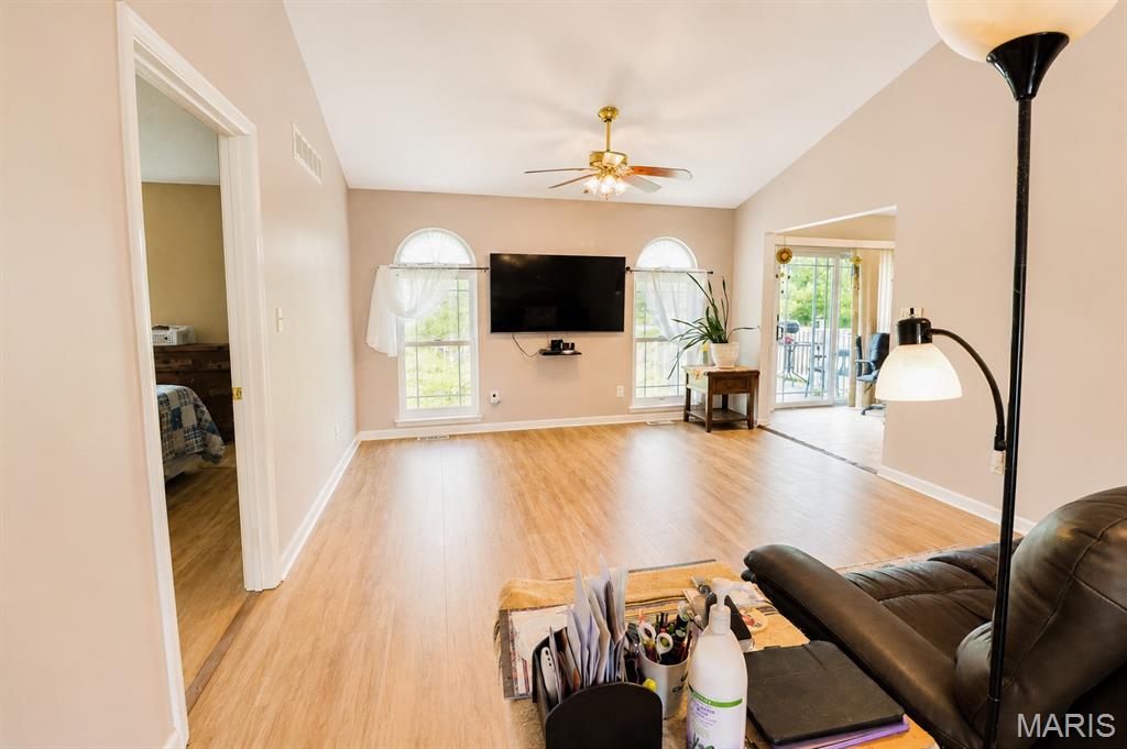 Oakview Villas & Arlington Condos - Residential