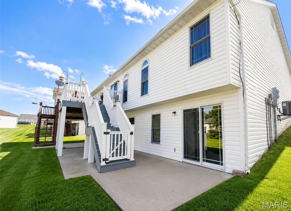 Oakview Villas & Arlington Condos - Residential