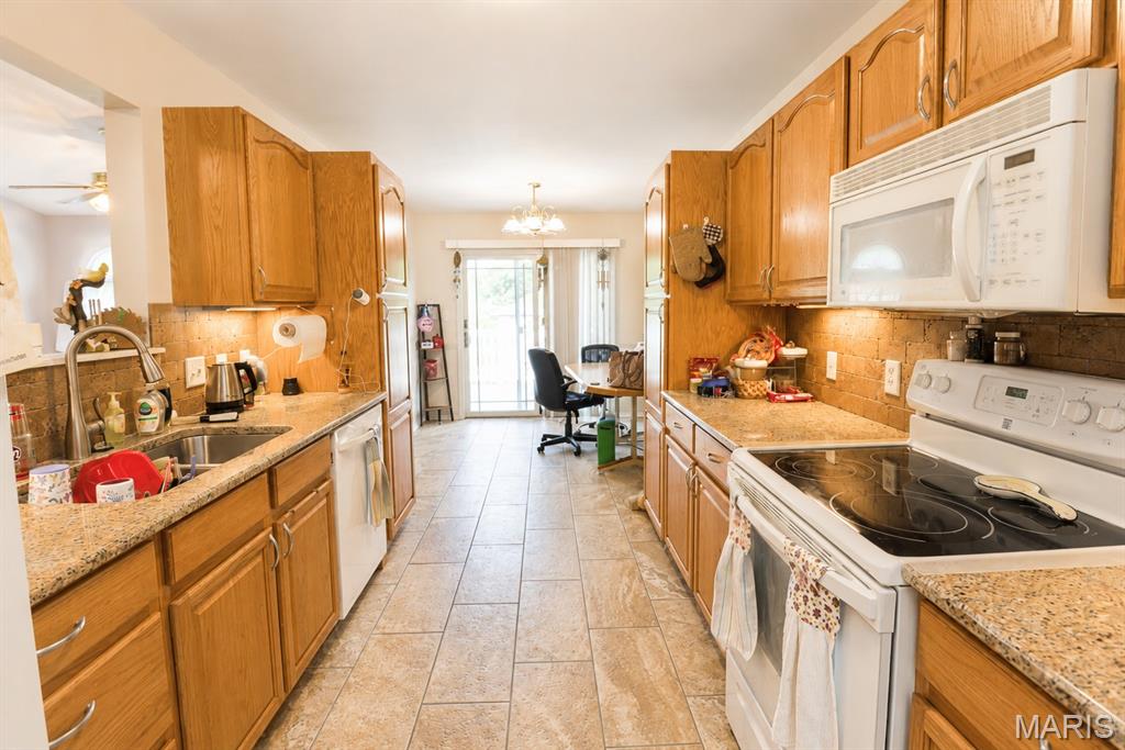 Oakview Villas & Arlington Condos - Residential