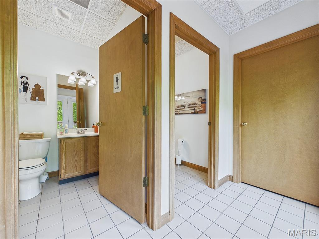 Executive Woods Professional P - Commercial Sale