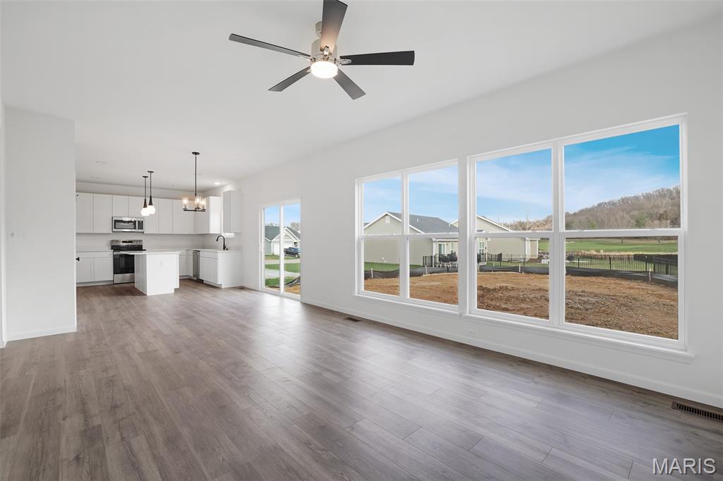 Fox Run 120 - Residential