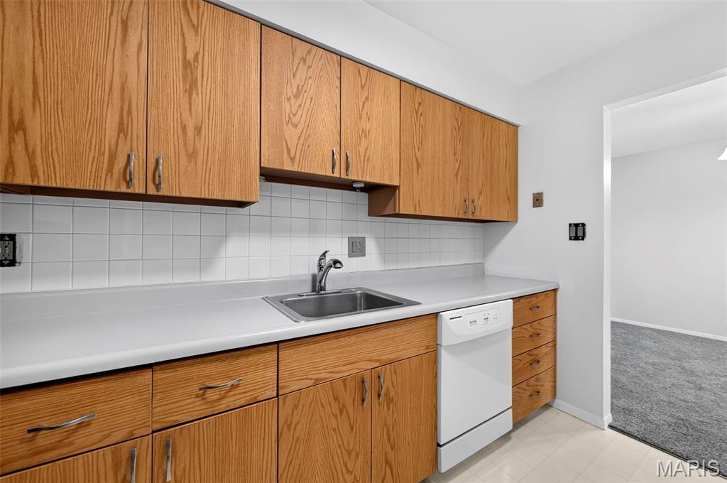 Burtonwood Manor 2 Condo - Residential