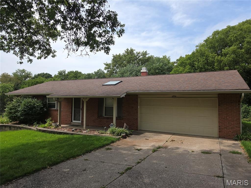 Ranch home in DUNNWOOD Subdivison, 3 bedrooms, 2 bathroom, 2 car garage. Sunroom on back of home. This home needs a complete clean out and remodel. Home is being sold AS-IS and seller prefers any offers on Special Sale Contract.